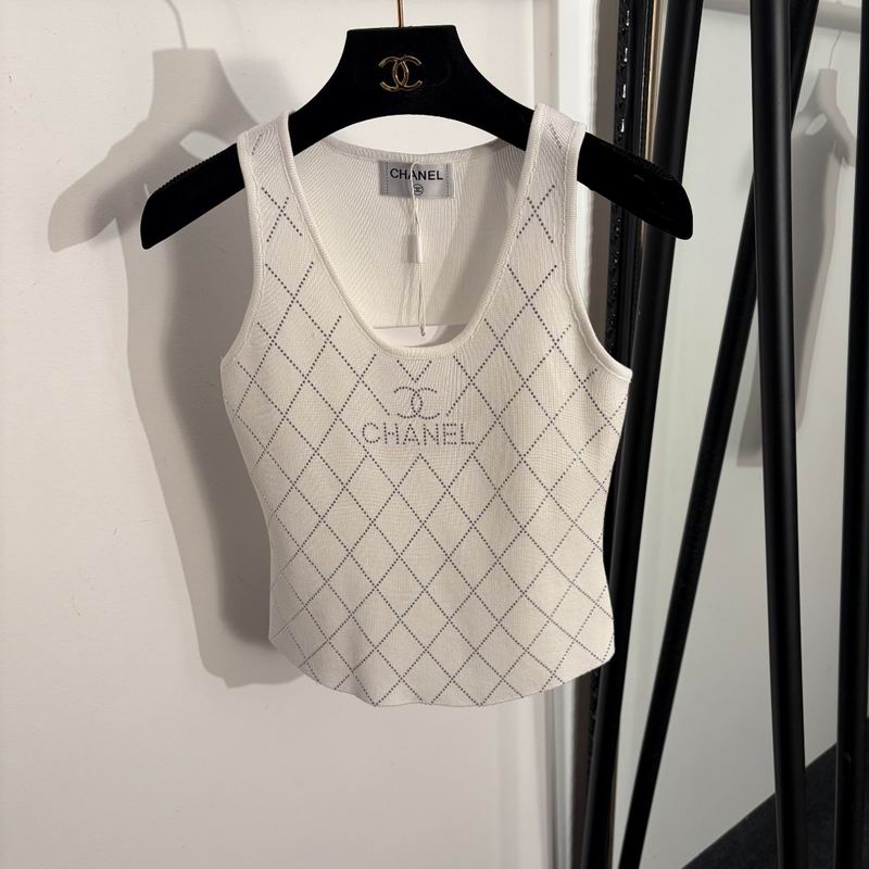 Chanel one size 17
